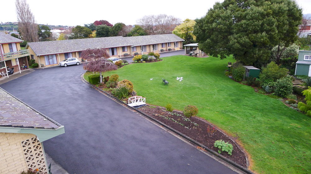 Willaway Motel Apartments Ulverstone Exteriör bild