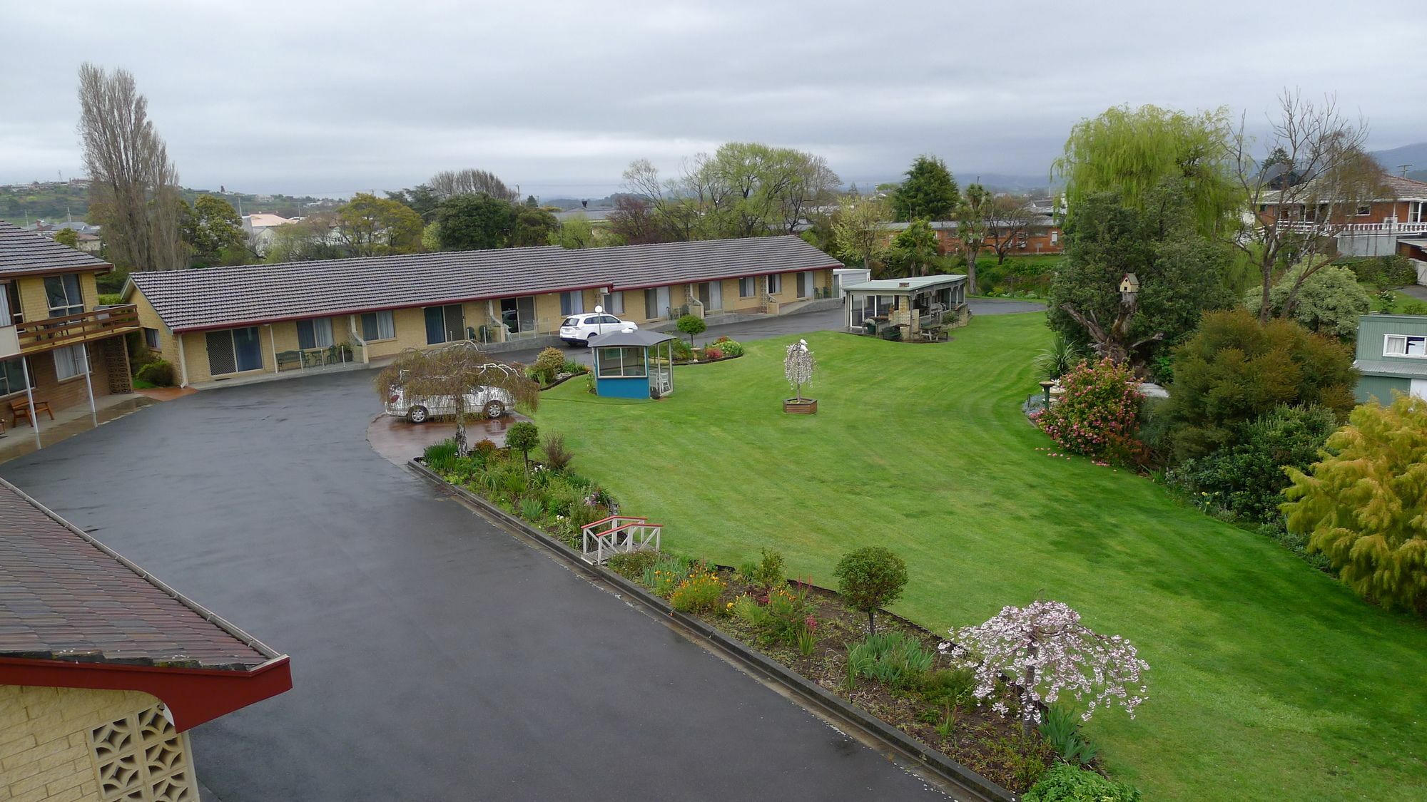 Willaway Motel Apartments Ulverstone Exteriör bild
